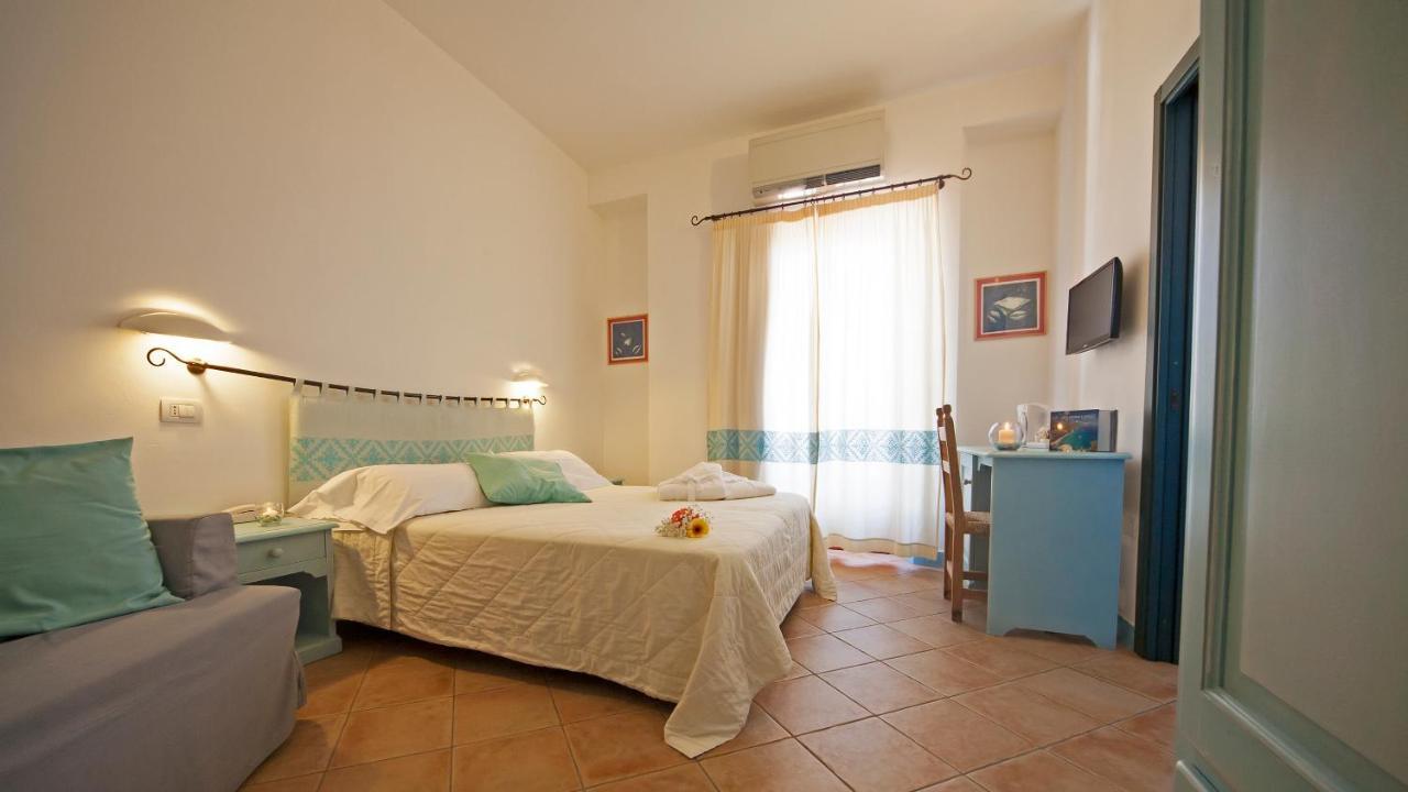 Bue Marino Hotel & Roof Lounge Cala Gonone Kültér fotó