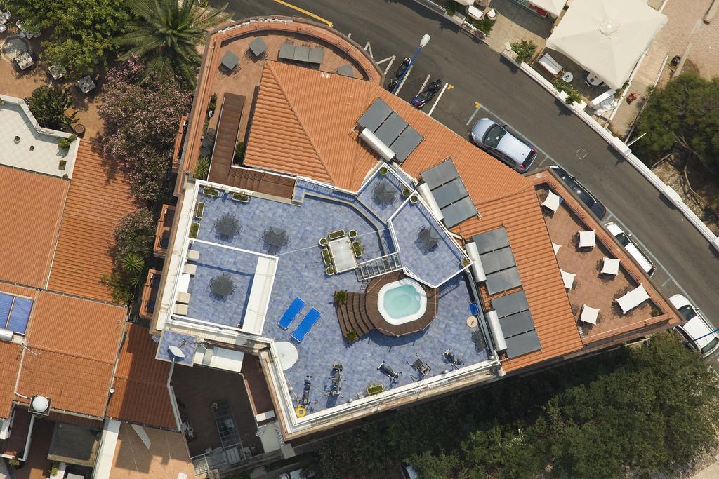 Bue Marino Hotel & Roof Lounge Cala Gonone Kültér fotó